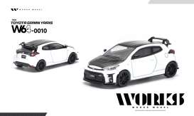 Toyota  - Yaris white - 1:64 - WORKS - W640010 - W64-0010 | Toms Modelautos