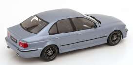 BMW  - M5 E39 1998 silverstone-blue metallic   - 1:18 - KK - Scale - KKDC181622 - KKDC181622 | Toms Modelautos