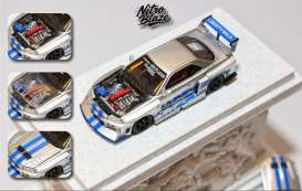 Nissan  - ER34 Skyline silver/blue - 1:64 - Street Weapon - STW307 - STW307 | Toms Modelautos