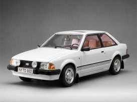 Ford  - Escort Mark III Ghia 1983 diamond white - 1:18 - SunStar - 5033 - sun5033 | Toms Modelautos